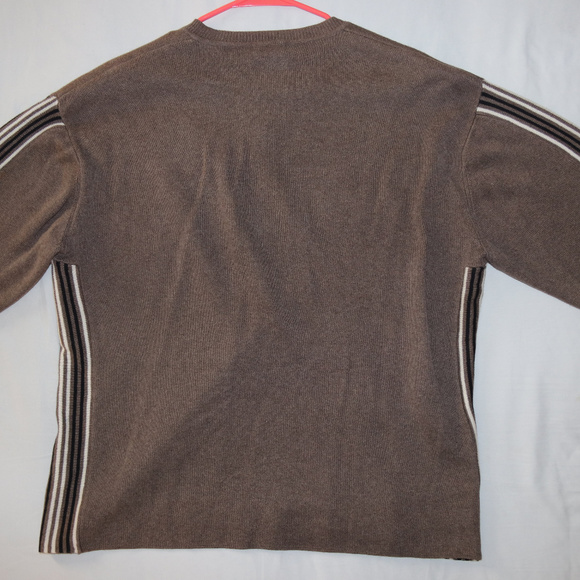 NY Basics V-Neck Sweater Striped Sides Sleeves - Picture 6 of 8